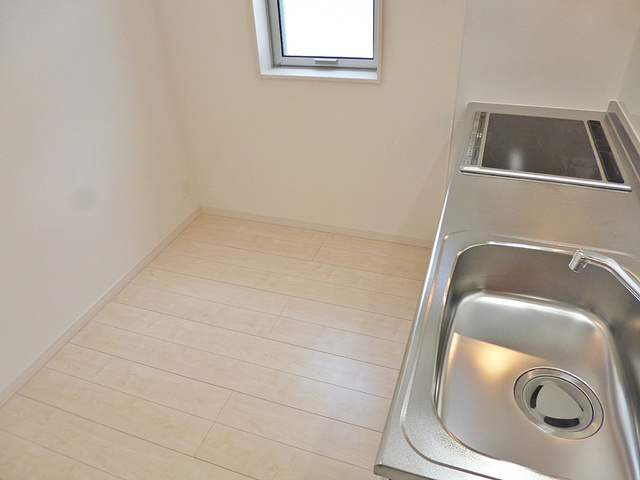 リブリ・ソフィア中央のキッチン|キッチンスペースに窓あります！