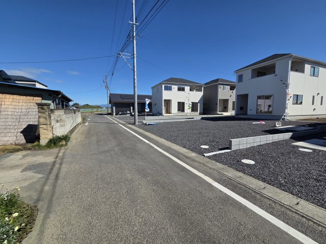 新築　太田市新田大根町第2　クレイドルガーデン　2号棟　の前面道路含む現地写真|現地写真　西側接道幅員約4.5ｍ	
