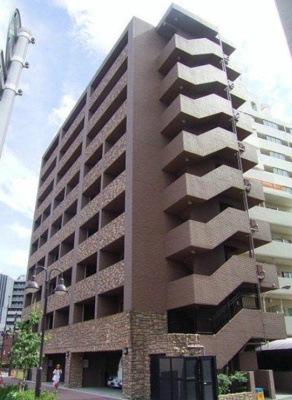 【外観】 | トーシンフェニックス中野坂上 | 鉄筋コンクリート造のがっちりとした建物。