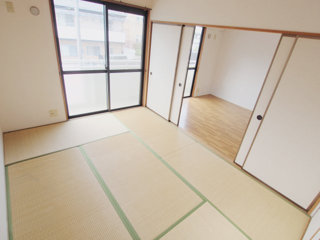 アーバン浅井 A棟の和室