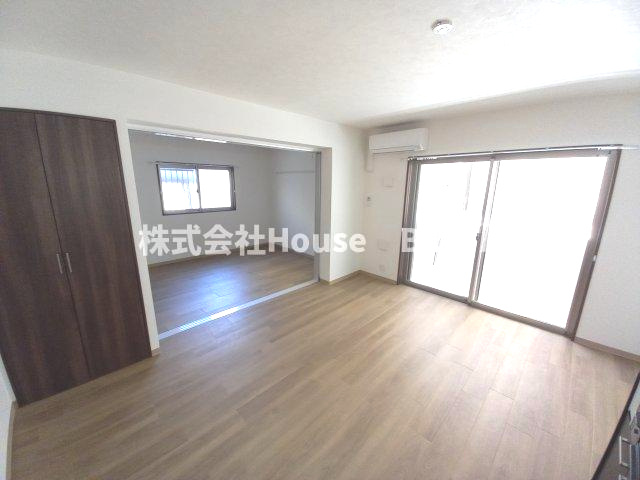 アークメゾン王子公園の居間・リビング