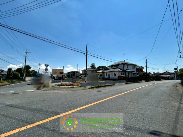 加須市三俣1丁目　新築一戸建て　01　リーブルガーデンの前面道路含む現地写真|2026/05/14　撮影