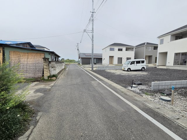 新築　太田市新田大根町第2　クレイドルガーデン　3号棟　の前面道路含む現地写真|現地写真　西側接道幅員約4.5ｍ	