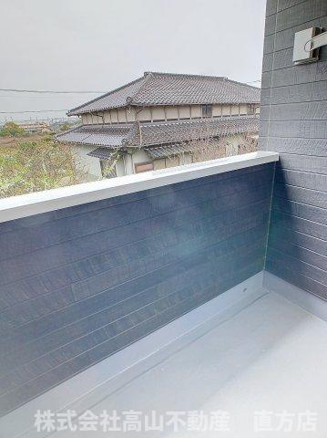 北九州市八幡西区楠橋下方１丁目のアパートのバルコニー