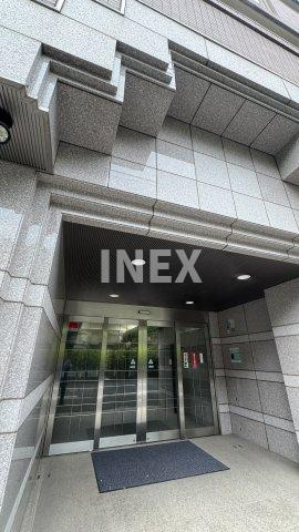 横浜市南区白妙町５丁目の賃貸マンションのエントランス