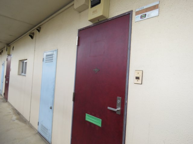 アーバンハイツ的場の玄関