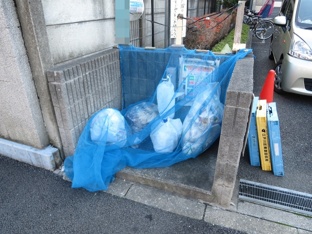 パークサイド篠崎のその他共用部分|便利な敷地内ゴミ集積所。