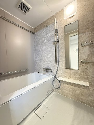 マンションニュー緑台B棟の浴室