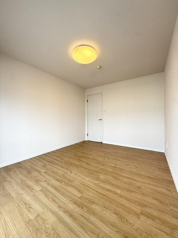 マンションニュー緑台B棟の洋室