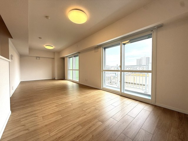 マンションニュー緑台B棟の居間・リビング