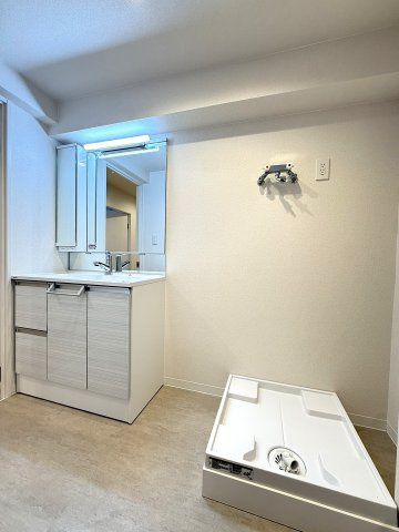 マンションニュー緑台B棟の独立洗面台