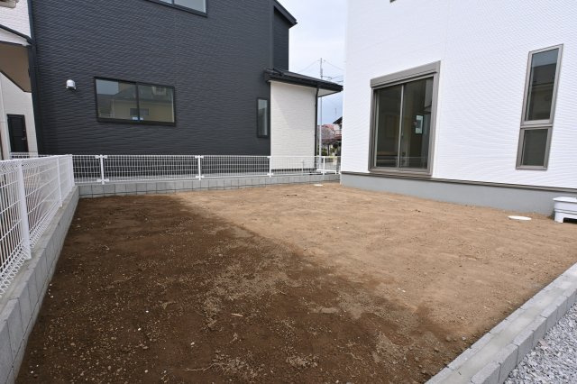 【庭】 | 大泉町第6仙石　一建設＜全５棟＞ | 広いお庭でBBQやガーデニング、ドッグランなど夢が広がりますね♪