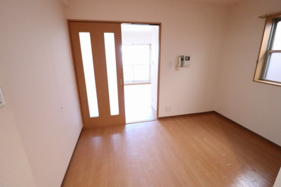 【居間・リビング】 | メゾンバイタルA棟