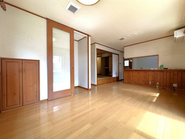 神戸市西区北別府４丁目戸建の居間・リビング