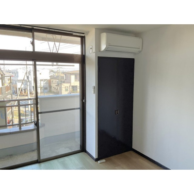 【内装】 | コーポ山隆 | 明るい色調の室内です