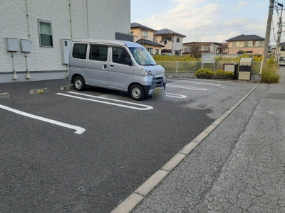 【駐車場】 | メゾン・プラシード | 車をお持ちの方に嬉しい駐車場付きの物件です