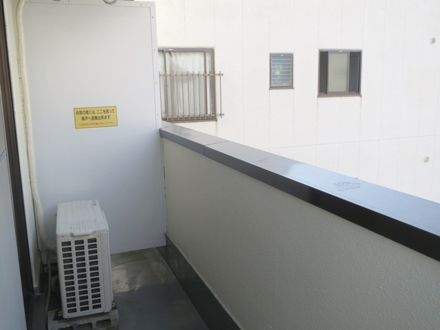 プラザ南小岩のバルコニー|布団も干せる広々としたバルコニーです♪