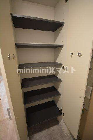 セレニテ難波プリエの収納