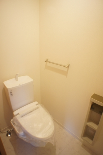 メゾン・アミのトイレ|ゆったりとした空間のトイレです
