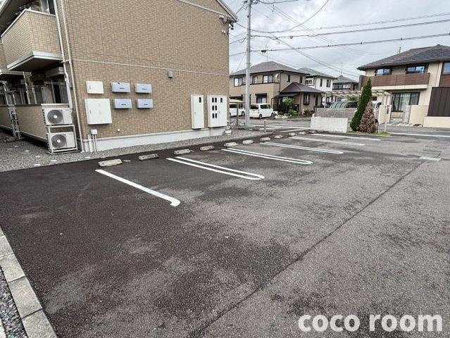 セレーノ　Bの駐車場