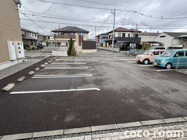 セレーノ　Bの駐車場