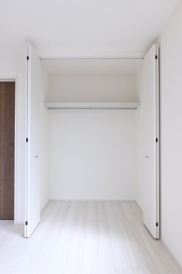 【収納】 | 大泉町第6仙石　一建設＜全５棟＞ | 寝室には大型のクローゼットがついておりおしゃれなご家族もうれしい空間です♪