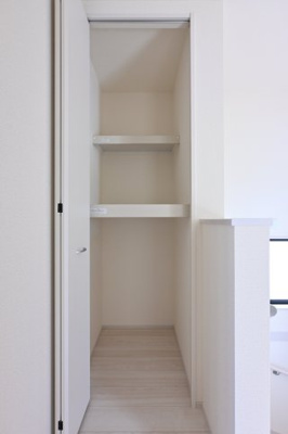 【収納】 | 大泉町第6仙石　一建設＜全５棟＞ | 2階ホール収納