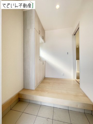 【玄関】 | Livele Garden.S鴻巣市松原3期　新築住宅 | ≪5号棟≫
現地(2026年7月撮影)