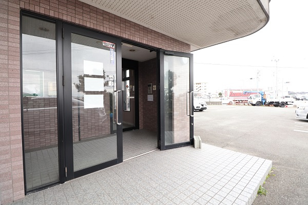 アーバンヒル広川のエントランス