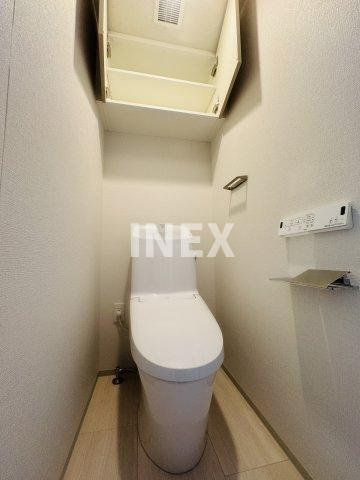横浜市中区長者町５丁目の賃貸マンションのトイレ