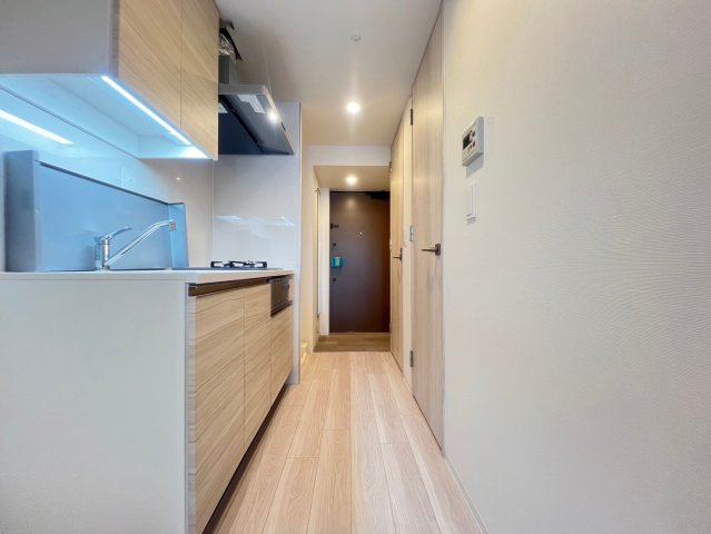 コンフォリア新大阪宮原Qの玄関