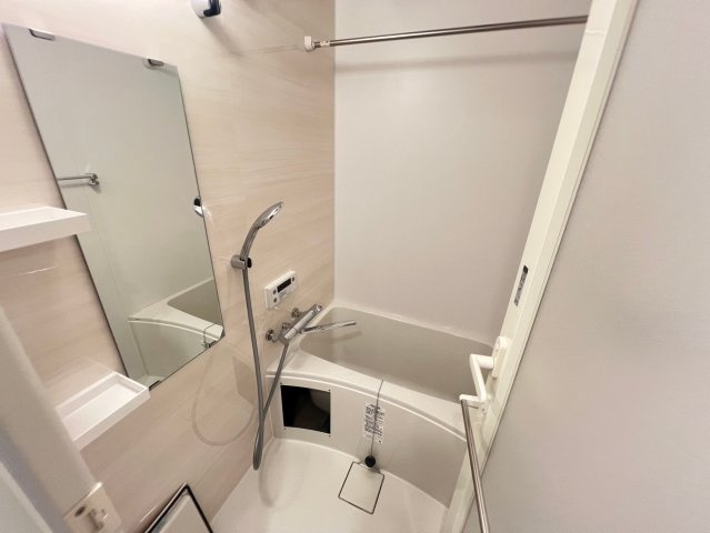 コンフォリア新大阪宮原Qの浴室