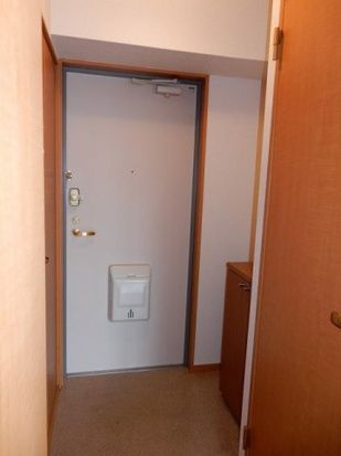 エーデルワイス本所の玄関