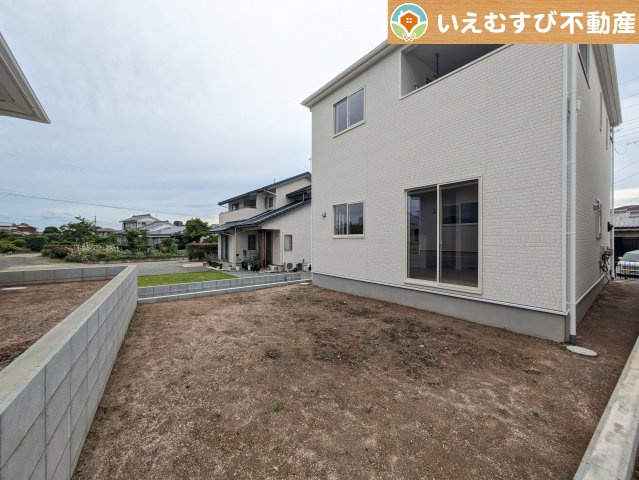 Cradle garden　大泉町寄木戸第18の庭|ガーデニングが楽しめそう
季節の草花で彩りを！ガーデニングで緑あふれる景色を作るのも楽しみ♪