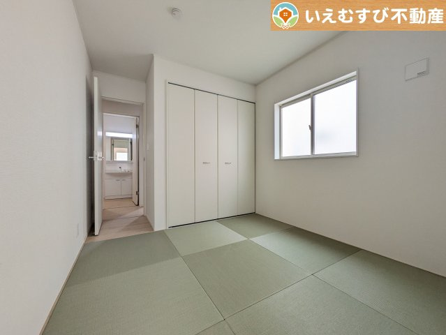 Cradle garden　大泉町寄木戸第18の和室|すぐ横になれる和室は、みんながほっと一息つける空間
ちょっとした休憩や来客時、お子様のお世話にも大活躍しそうですね♪