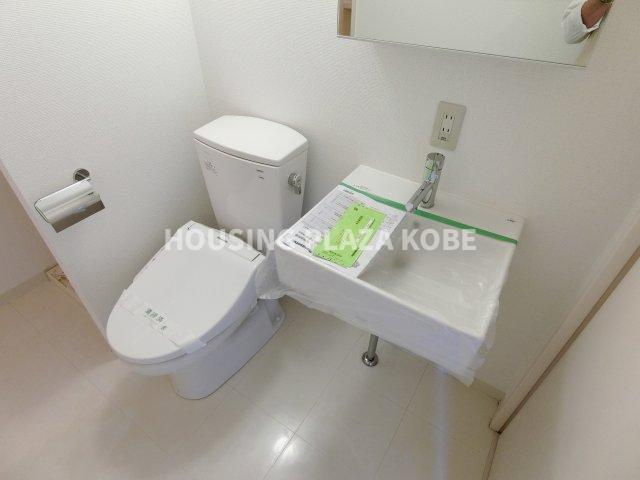 パークコート離宮前のトイレ