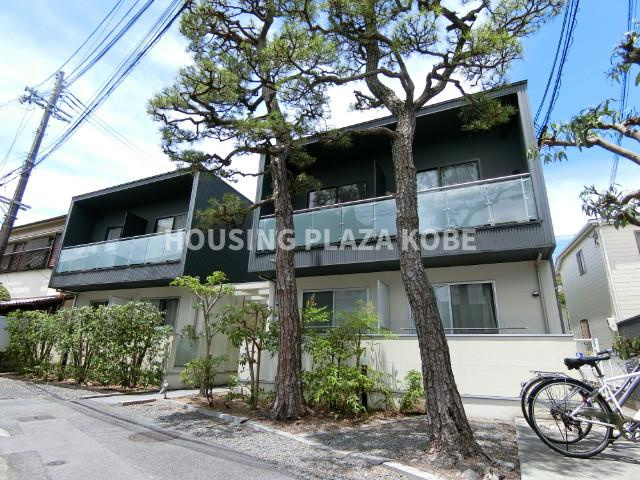 パークコート離宮前の外観
