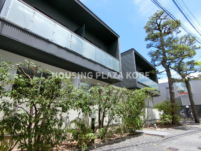 パークコート離宮前の外観