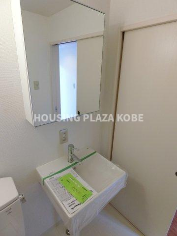 パークコート離宮前の独立洗面台