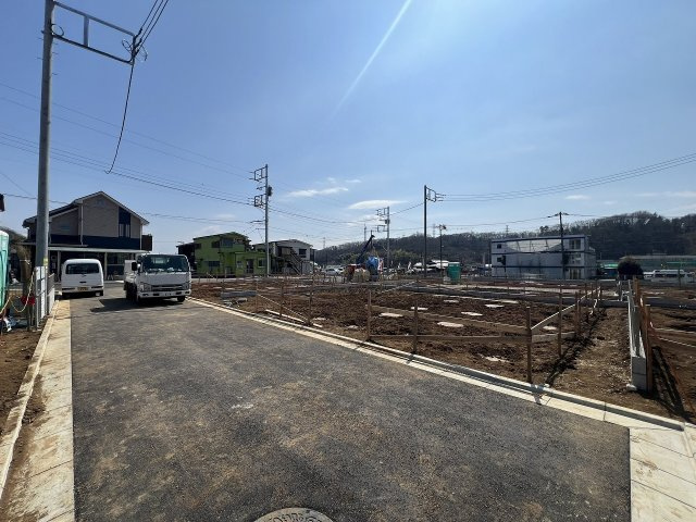 八王子市宮下第５ 4号棟の前面道路含む現地写真