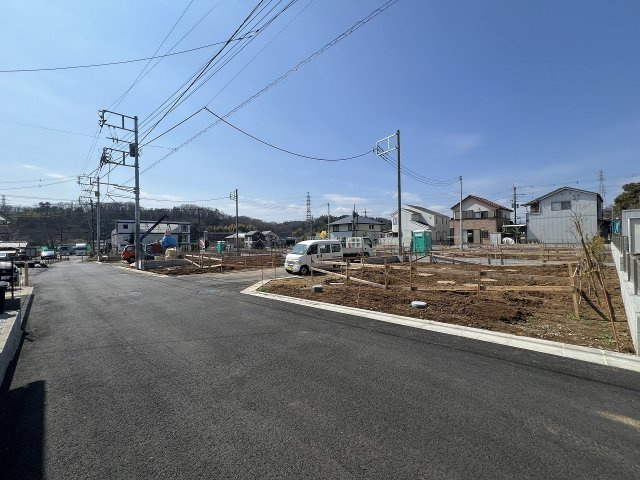 八王子市宮下第５ 4号棟の前面道路含む現地写真