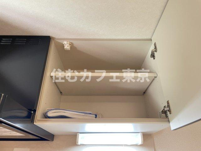 フォレストメゾン府中桜通りのキッチン|キッチン上部の収納です※別部屋写真