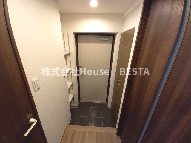 アークメゾン王子公園の玄関