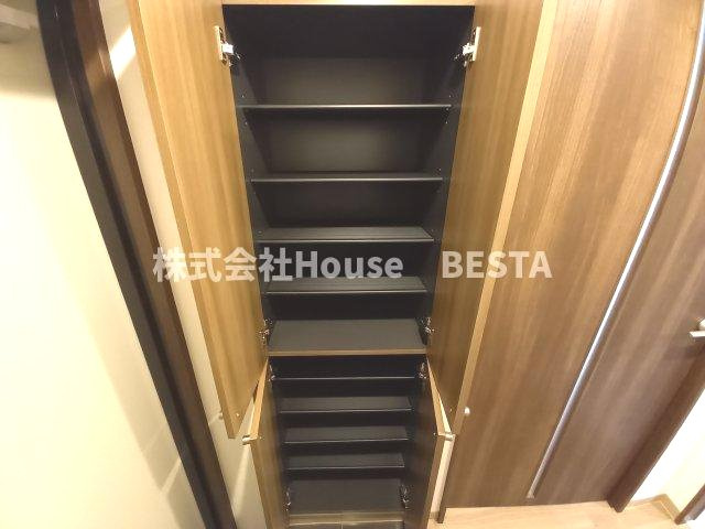 アークメゾン王子公園の収納