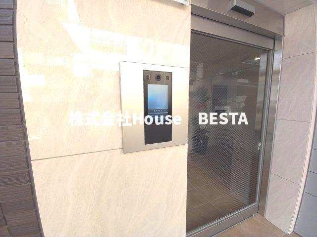 アークメゾン王子公園のエントランス