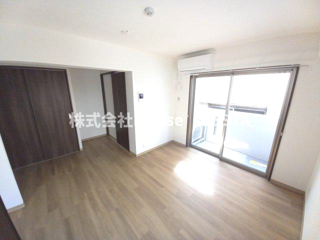 アークメゾン王子公園の居間・リビング