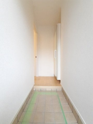 【玄関】 | グランディール枝堀Ａ