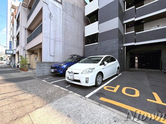 【駐車場】 | GRANDUKE大曽根 | 車をお持ちの方に嬉しい駐車場付きの物件です