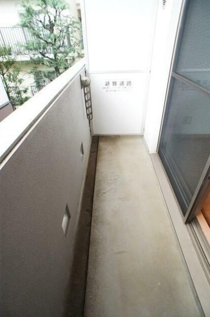 ユーコート府中是政のバルコニー|※別号室参考写真です