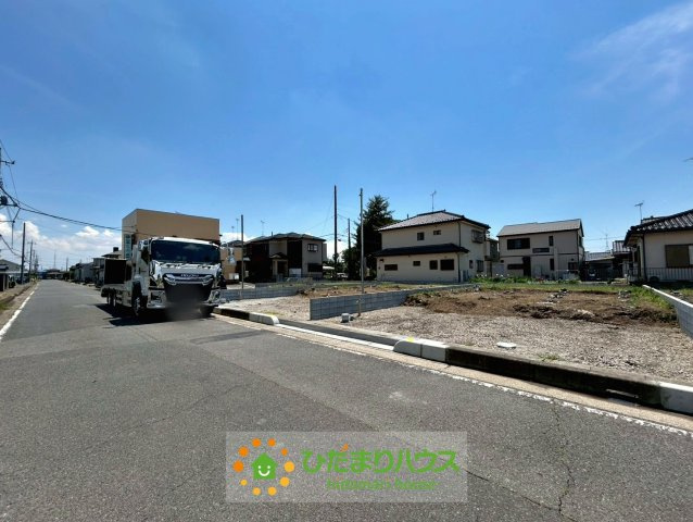 加須市三俣1丁目　新築一戸建て　03　リーブルガーデンの前面道路含む現地写真|2026/05/14　撮影